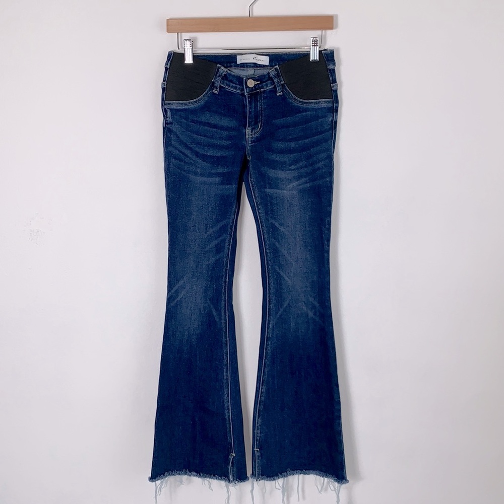 Kancan Maternity Stretch Panel Frayed Raw Split Hem Dark Wash Flare Jeans Sz 3